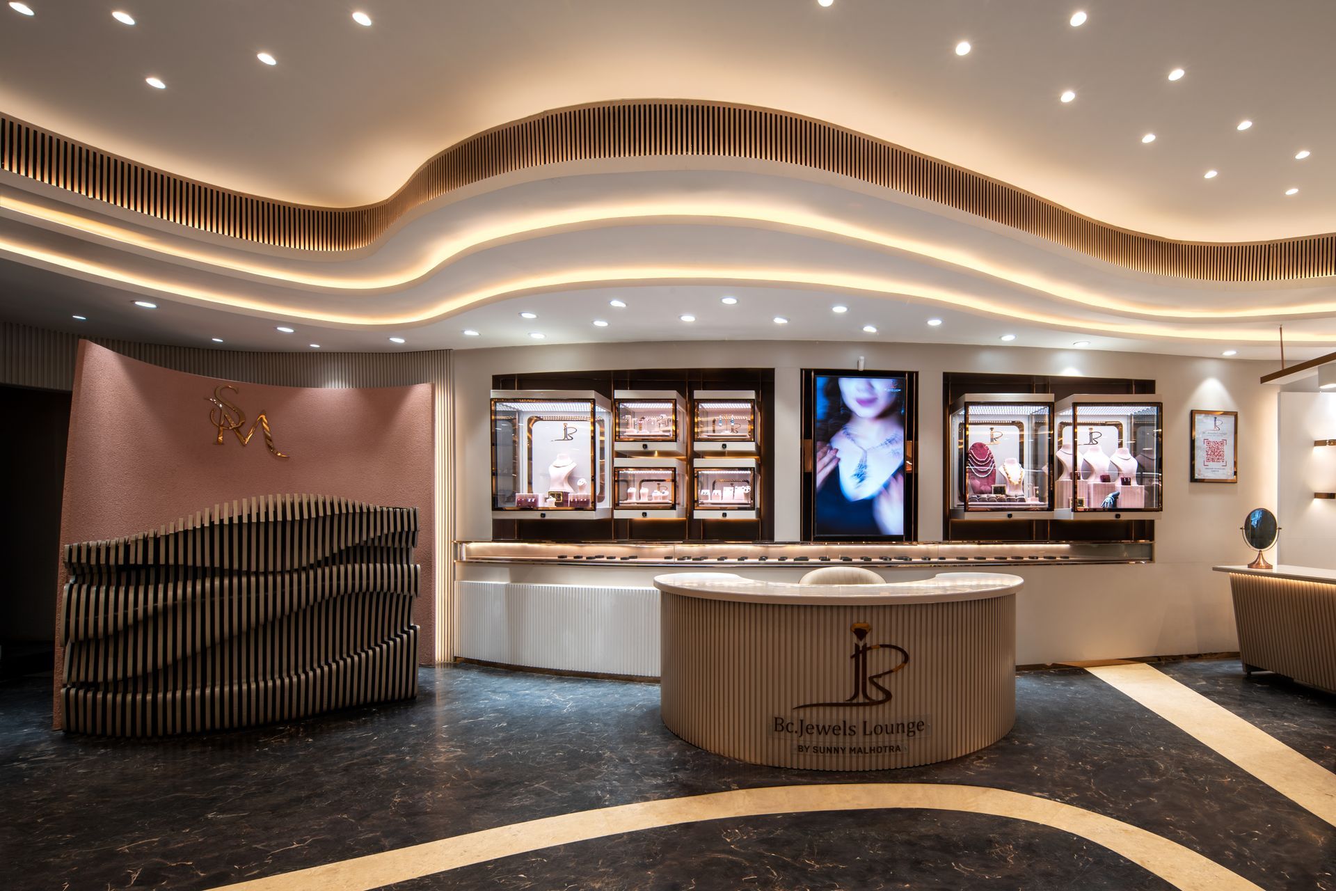 Jewels Lounge